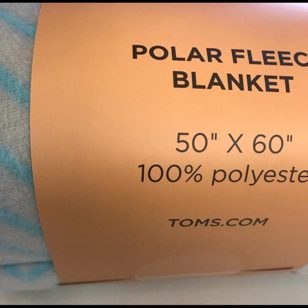 TOMS POLAR FLEECE BLANKET NEW